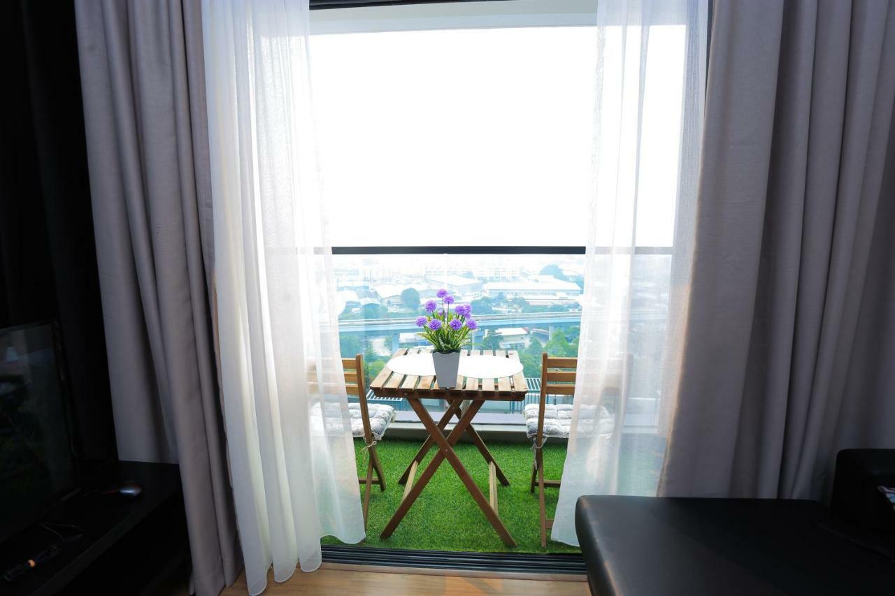 Mlh Deluxe Studio Suites @ Landmark Residence Черас Екстериор снимка